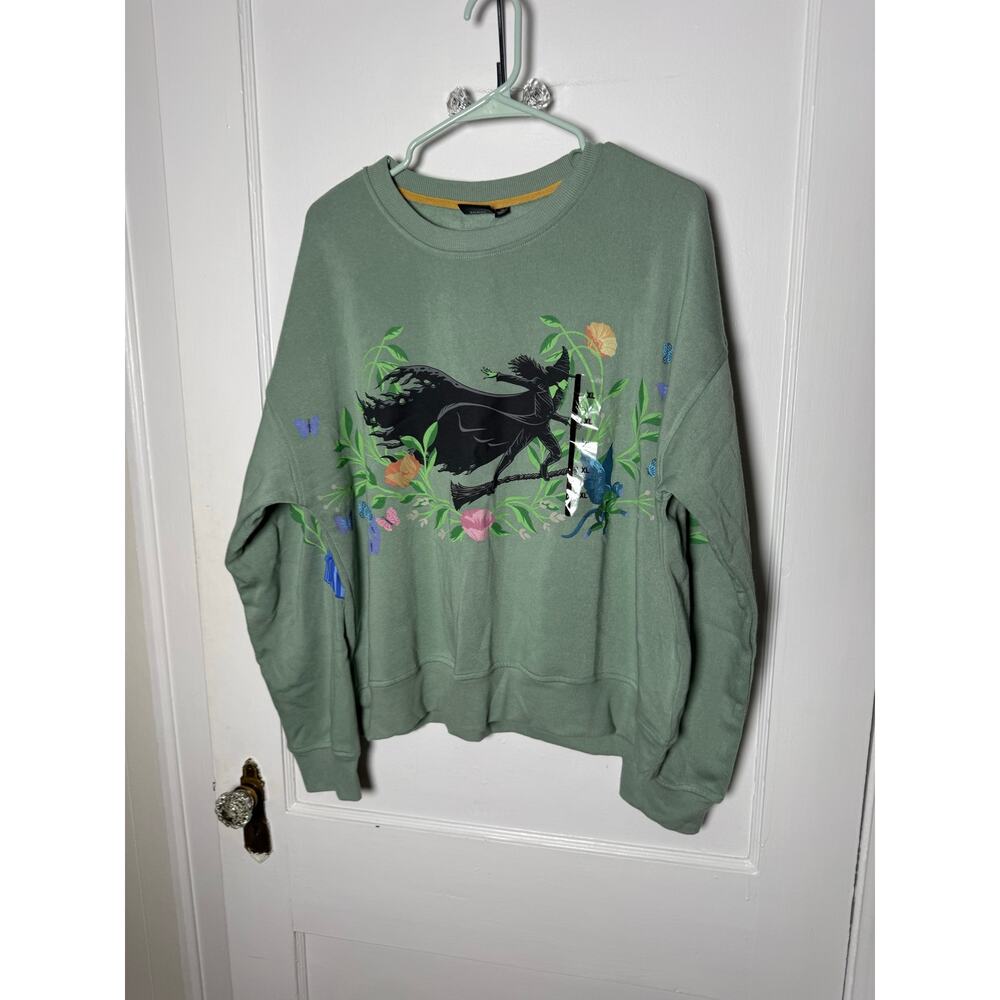 Target Wicked Green Crewneck Graphic Elphaba Sweatshirt NEW Size XL - Picture 2 of 7